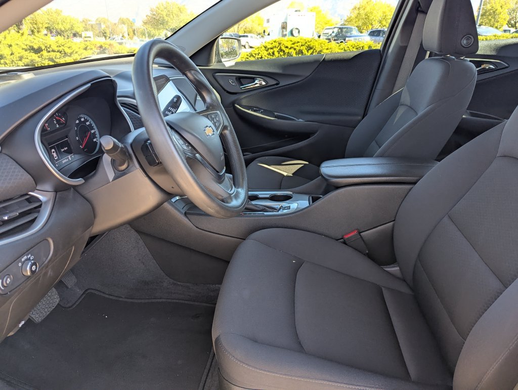 Used 2025 Chevrolet Malibu LT FWD image 25