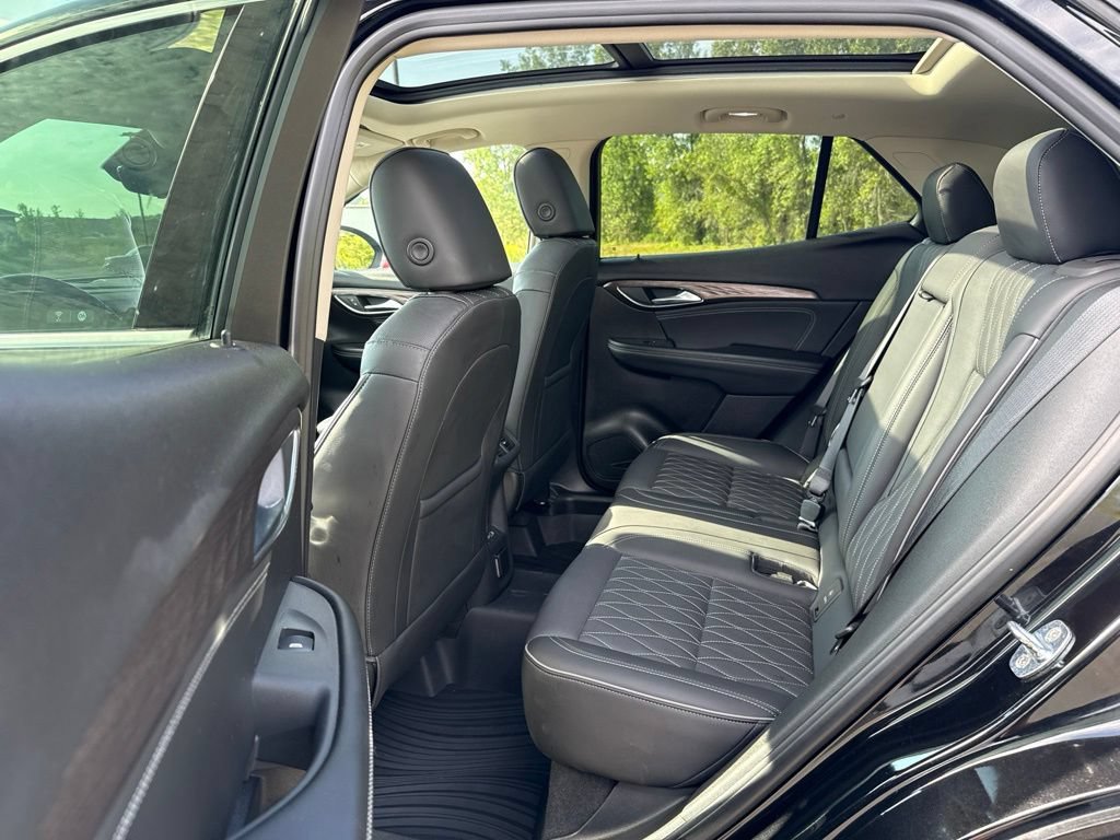 Used 2023 Buick Envision Avenir AWD/4WD image 23