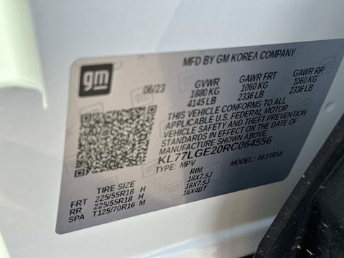 Certified 2024 Chevrolet Trax RS w/ Sunroof Package FWD image 17