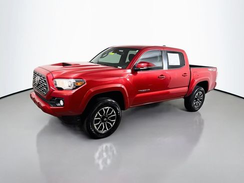 Used 2022 Toyota Tacoma TRD Sport w/ Technology Package AWD/4WD image 3