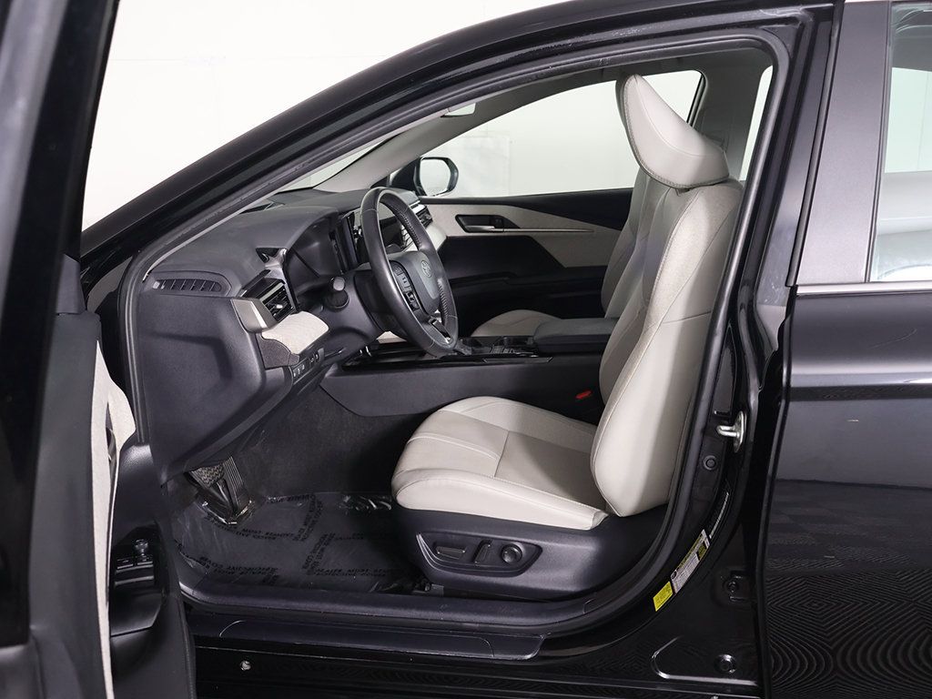 Used 2025 Toyota Camry XLE FWD image 26