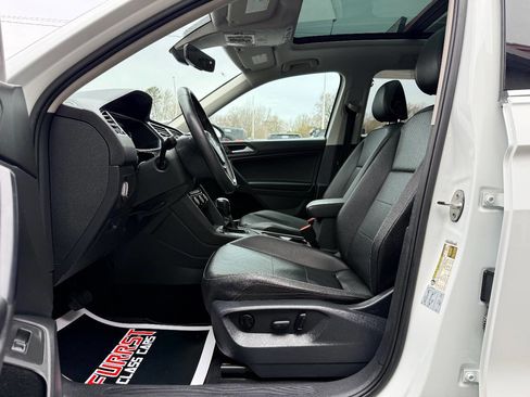 Used 2021 Volkswagen Tiguan SEL image 16