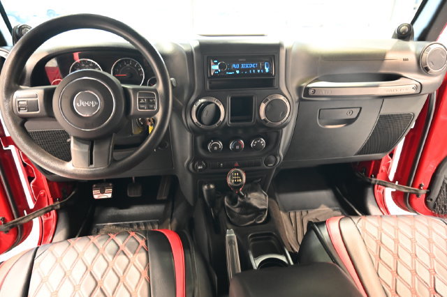Used 2014 Jeep Wrangler Unlimited Sport AWD/4WD image 13