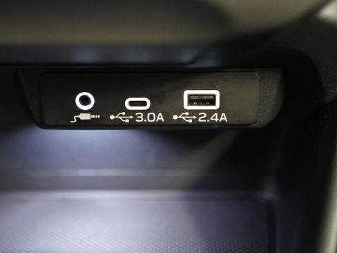 Used 2024 Subaru Crosstrek 2.0i Premium image 30