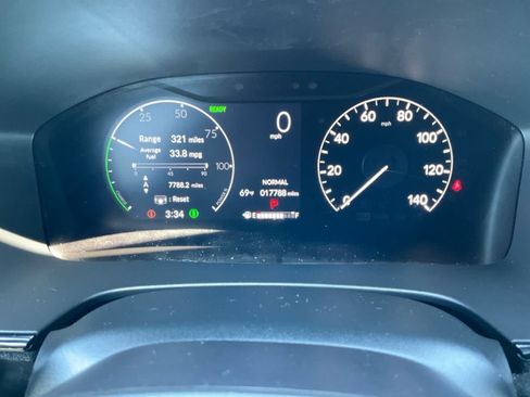 Used 2025 Honda CR-V Sport image 17