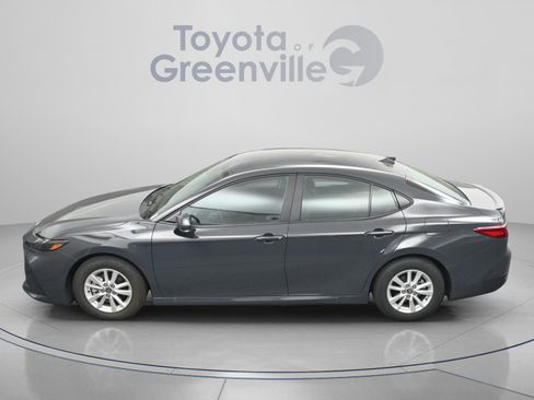 Used 2025 Toyota Camry LE FWD image 4