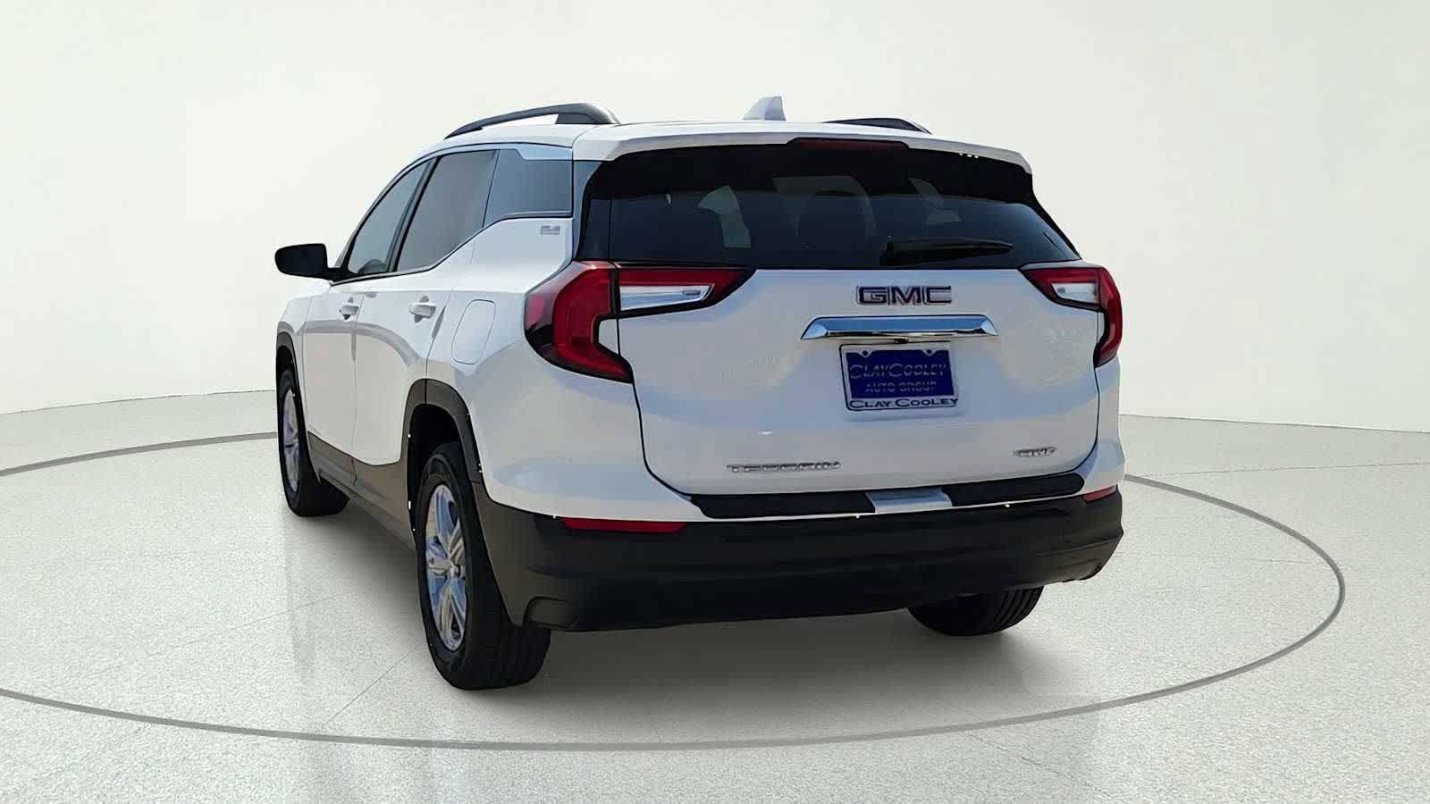 Used 2022 GMC Terrain SLE w/ Driver Convenience Package AWD/4WD image 6