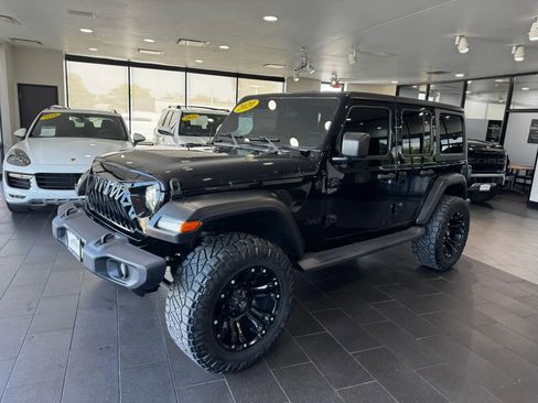 Used 2020 Jeep Wrangler Unlimited Sport S AWD/4WD image 2