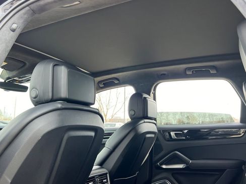 Used 2021 Porsche Cayenne Turbo image 26