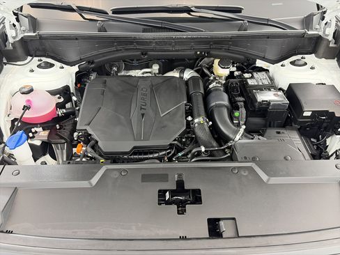 Used 2025 Hyundai Santa Fe Limited image 11