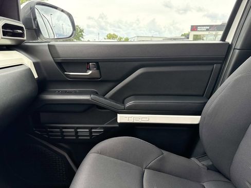 Used 2024 Toyota Tacoma TRD Sport image 27