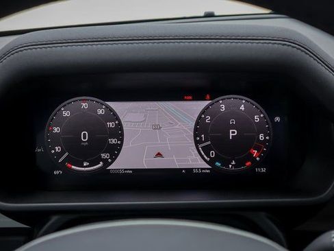 Used 2024 Land Rover Defender 110 S image 13