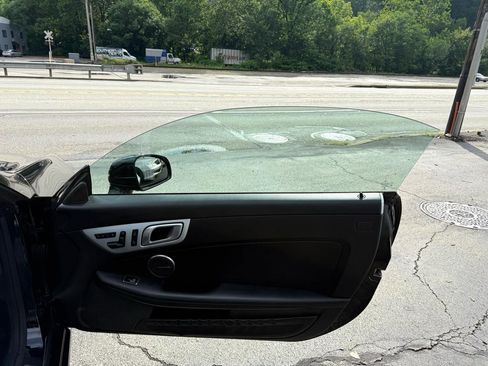 Used 2016 Mercedes-Benz SLK 300 image 22