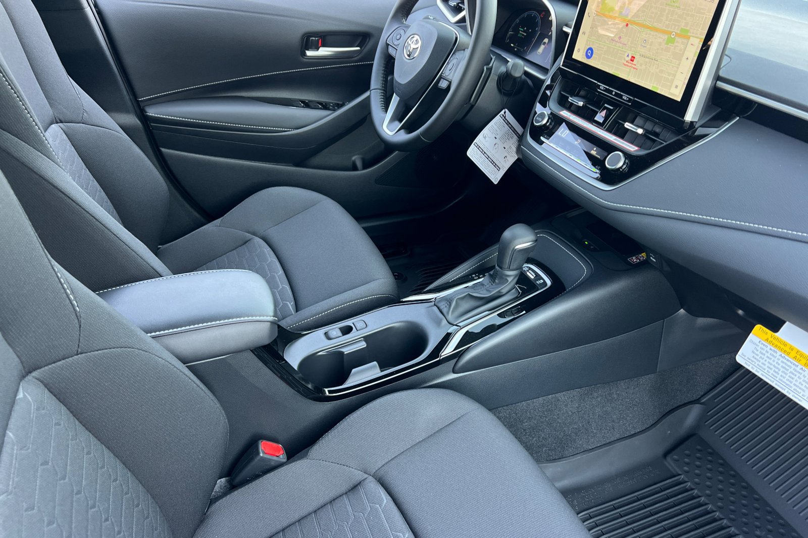 Used 2027 Toyota Corolla SE w/ SE Premium Package FWD image 16
