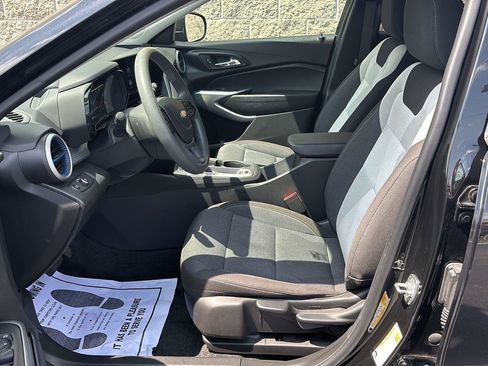 Used 2024 Chevrolet Trax LS FWD image 6
