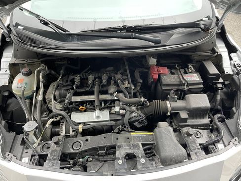 Used 2025 Nissan Versa SV image 30