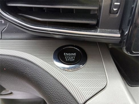 Certified 2022 Ford Explorer XLT w/ Equipment Group 202A image 32