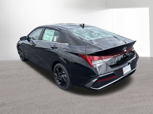 New 2026 Hyundai Elantra SEL Sport Premium FWD image 6