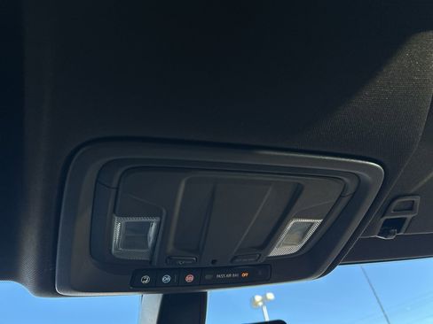 Used 2021 Chevrolet Silverado 1500 LT image 18