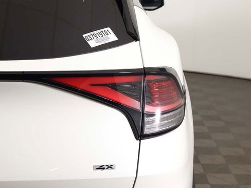Used 2023 Kia Sportage LX image 15