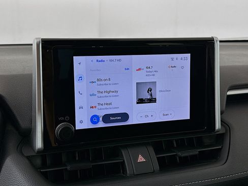 Used 2023 Toyota RAV4 LE image 19