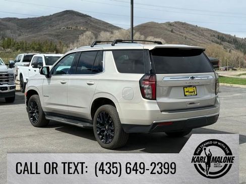 Used 2022 Chevrolet Tahoe LT w/ Luxury Package AWD/4WD image 3