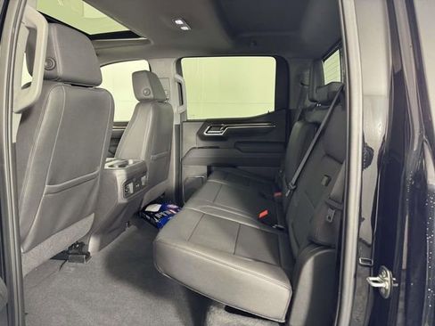 Used 2025 Chevrolet Silverado 1500 LT Trail Boss w/ Convenience Package II image 32