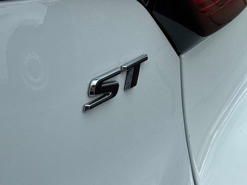 Used 2024 Buick Encore GX Sport Touring FWD image 12
