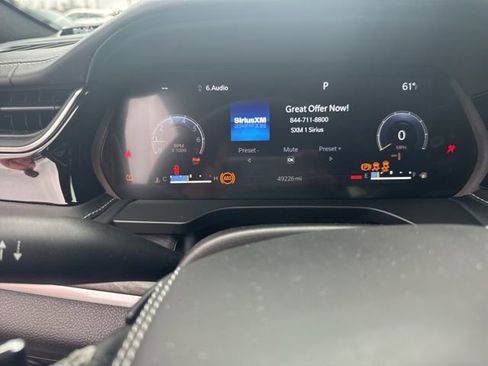 Used 2022 Jeep Grand Cherokee L Overland w/ Advanced Protech Group III AWD/4WD image 8