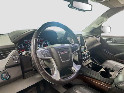 Used 2017 GMC Yukon SLT AWD/4WD image 12