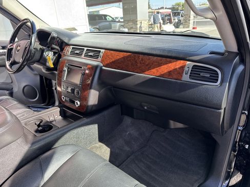 Used 2008 Chevrolet Tahoe 4WD Hybrid image 16