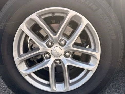 Certified 2024 Jeep Grand Cherokee Laredo X w/ Luxury Tech Group I RWD image 17