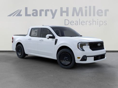 New 2025 Ford Maverick Lobo image 7