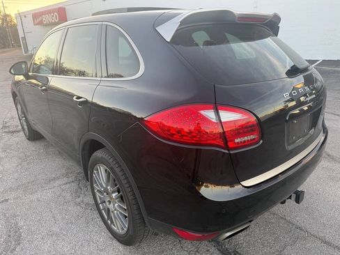Used 2014 Porsche Cayenne Platinum Edition AWD/4WD image 8