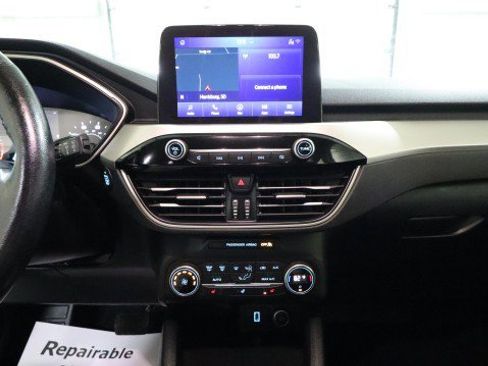Used 2020 Ford Escape SEL image 13