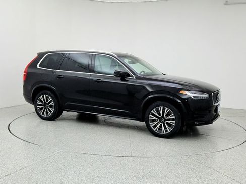 Used 2020 Volvo XC90 T6 Momentum w/ Protection Package image 3