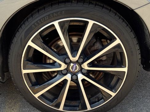 Used 2018 Volvo S60 T5 Dynamic w/ Vision Package image 12