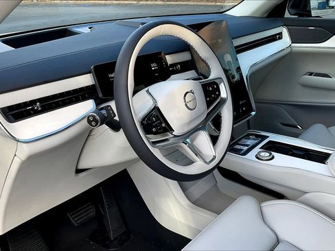 New 2025 Volvo EX90 Plus w/ Protection Package Premier image 8