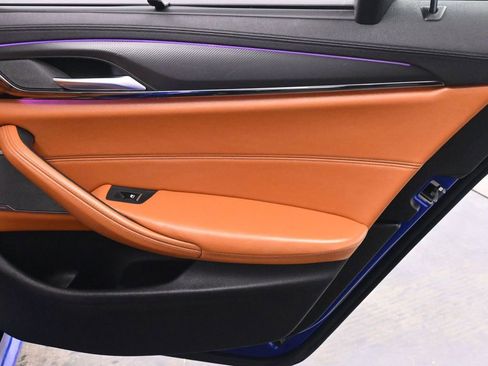 Used 2022 BMW M5 w/ Executive Package image 22