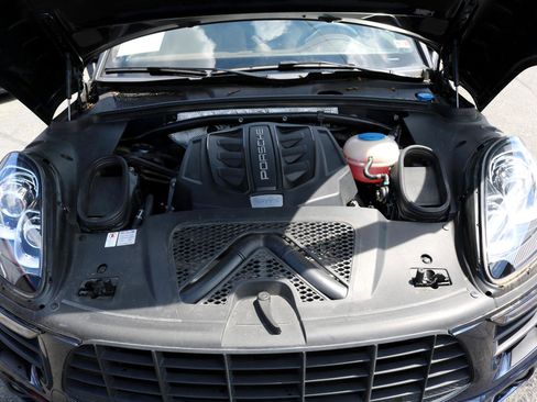 Used 2017 Porsche Macan S image 53