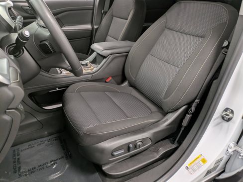 Used 2023 GMC Acadia SLE w/ Driver Convenience Package image 10