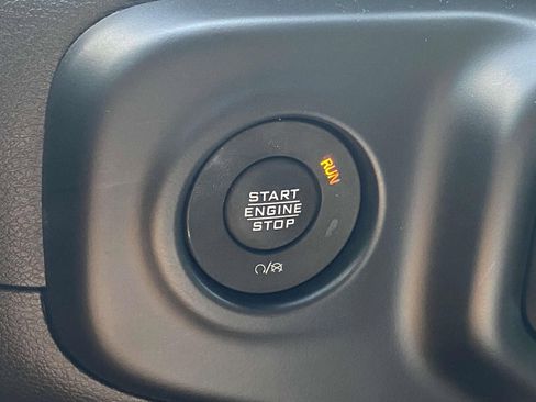 Used 2022 Jeep Wrangler Unlimited Rubicon w/ Trailer Tow Package image 25