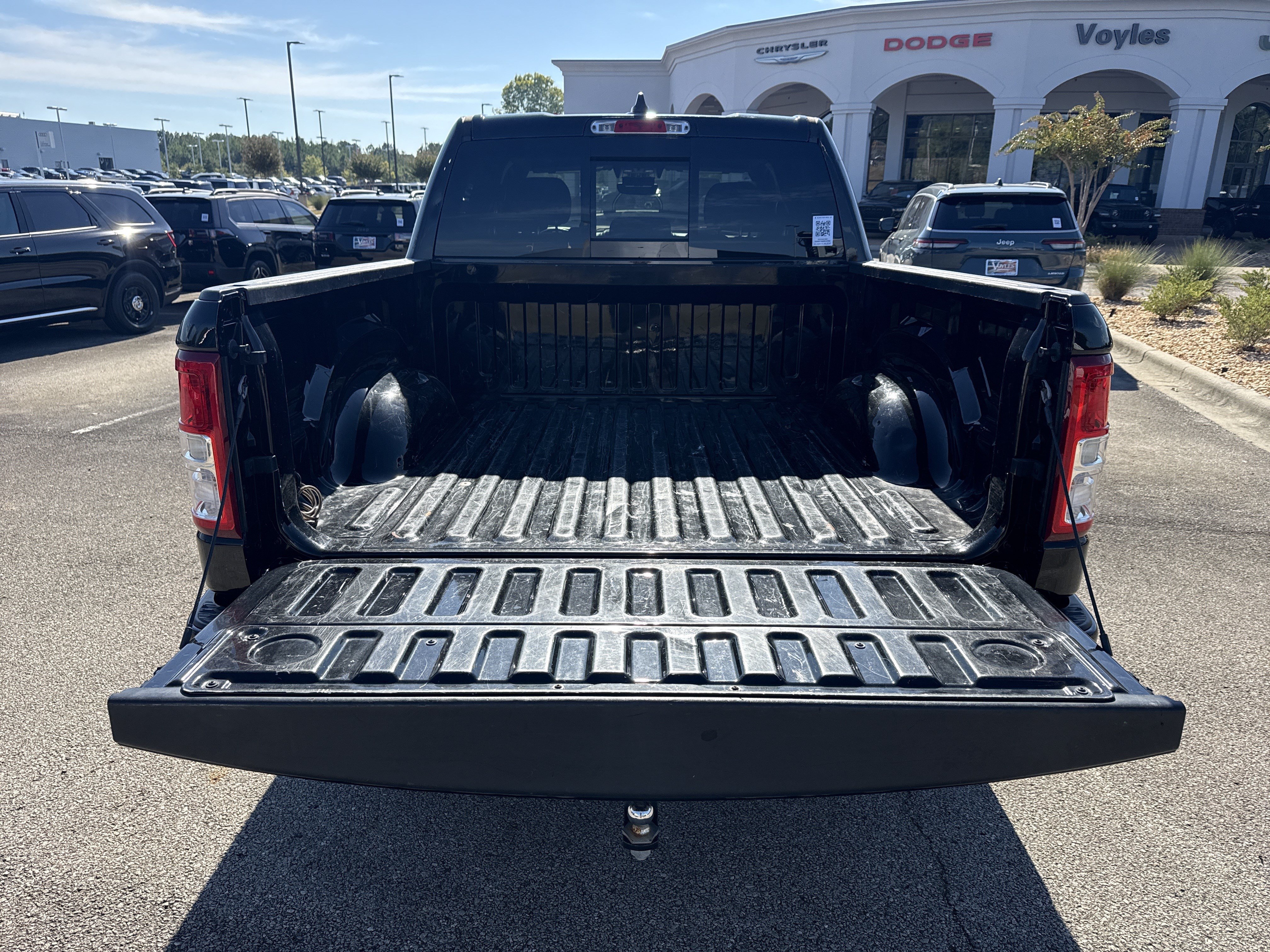 Used 2022 RAM 1500 Big Horn AWD/4WD image 18