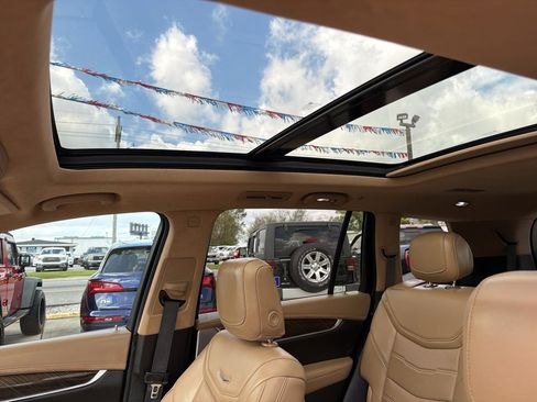 Used 2020 Cadillac XT6 Sport w/ Platinum Package image 18