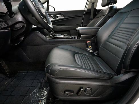 Certified 2024 Kia Sportage SX image 11