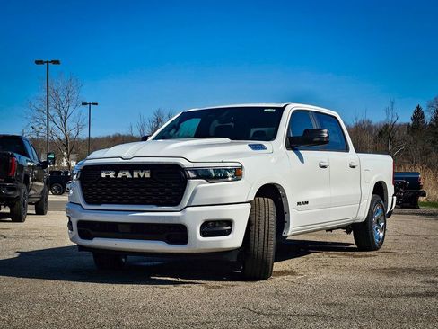 New 2026 RAM 1500 4x4 Crew Cab image 9