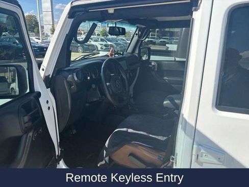 Used 2018 Jeep Wrangler Unlimited Sport S image 13