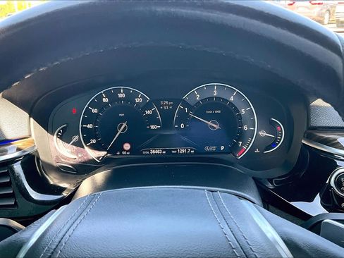 Used 2018 BMW 530i w/ Premium Package RWD image 25