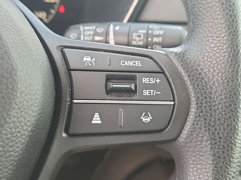 Used 2023 Honda CR-V EX image 10