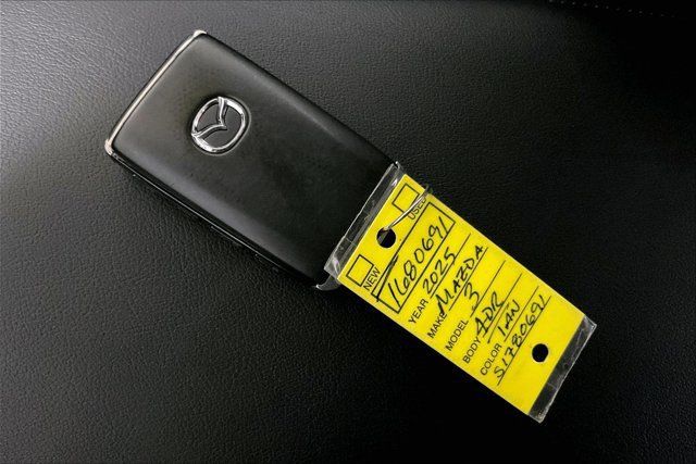 Used 2025 MAZDA MAZDA3 s FWD image 11
